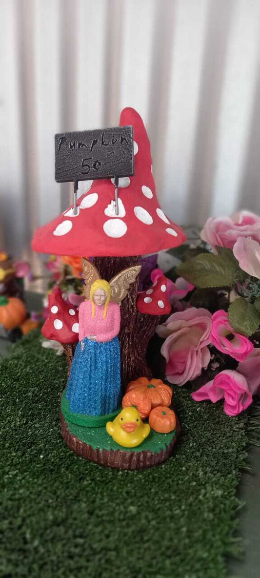 MS 276 - Mushroom Fairy House